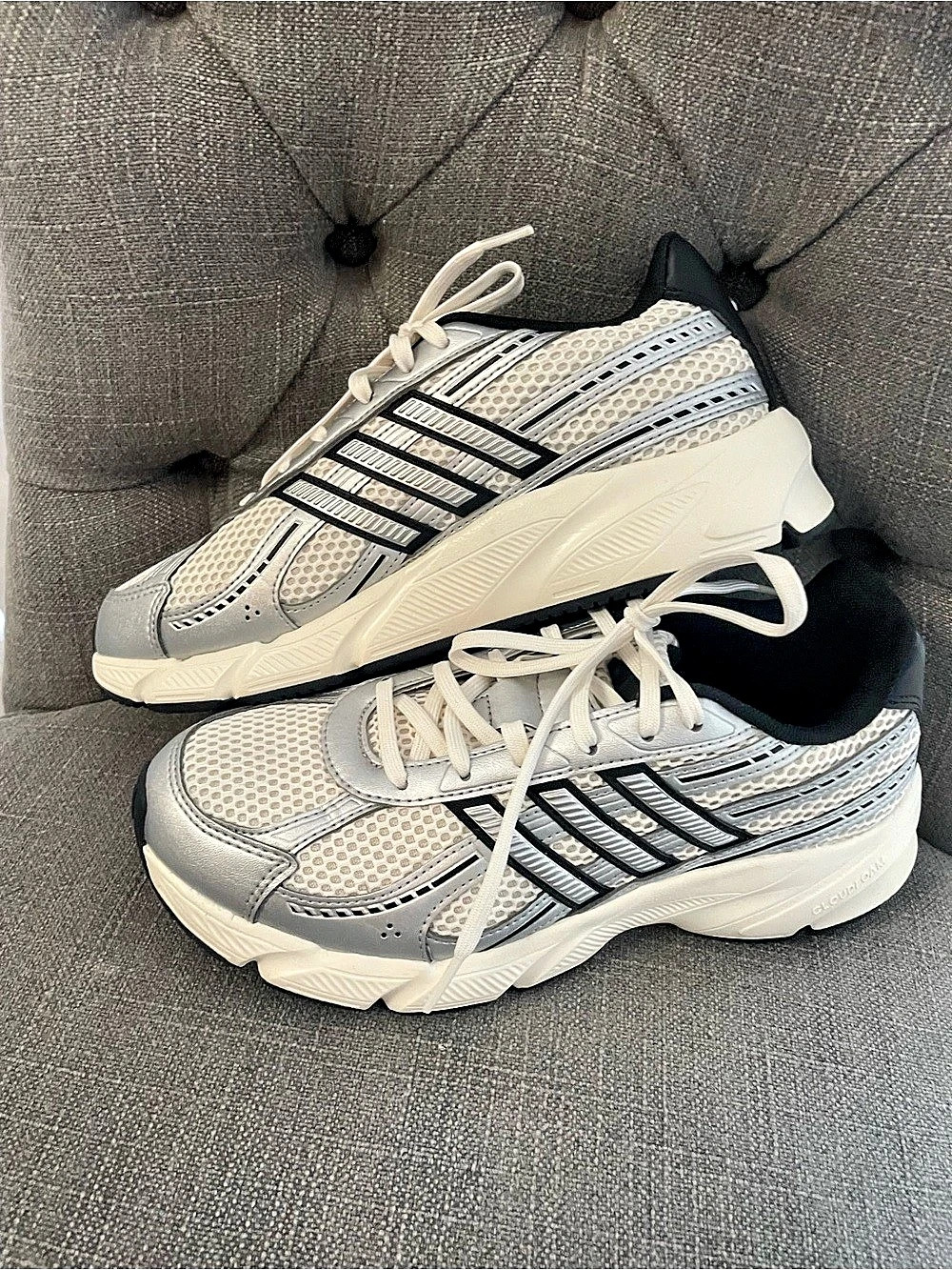Adidas Women's Technochaos 2000 Sneaker Size 8